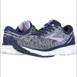 Brooks Ghost 11 Women’s Sneakers/ Tennis Shoes